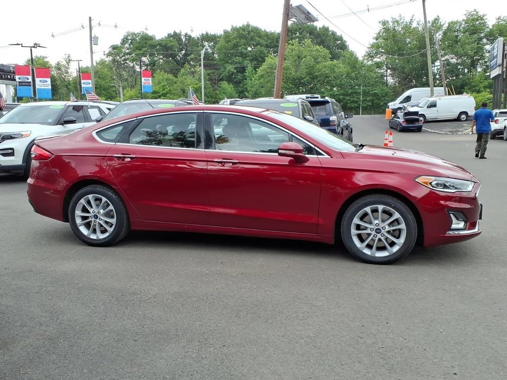 Used 2019 Ford Fusion Energi Titanium FWD image 23