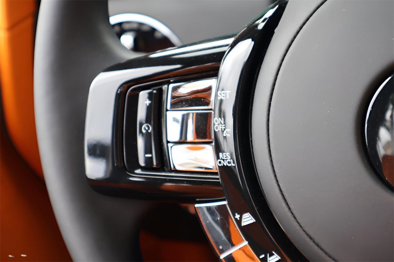 Used 2025 Rolls-Royce Cullinan image 22