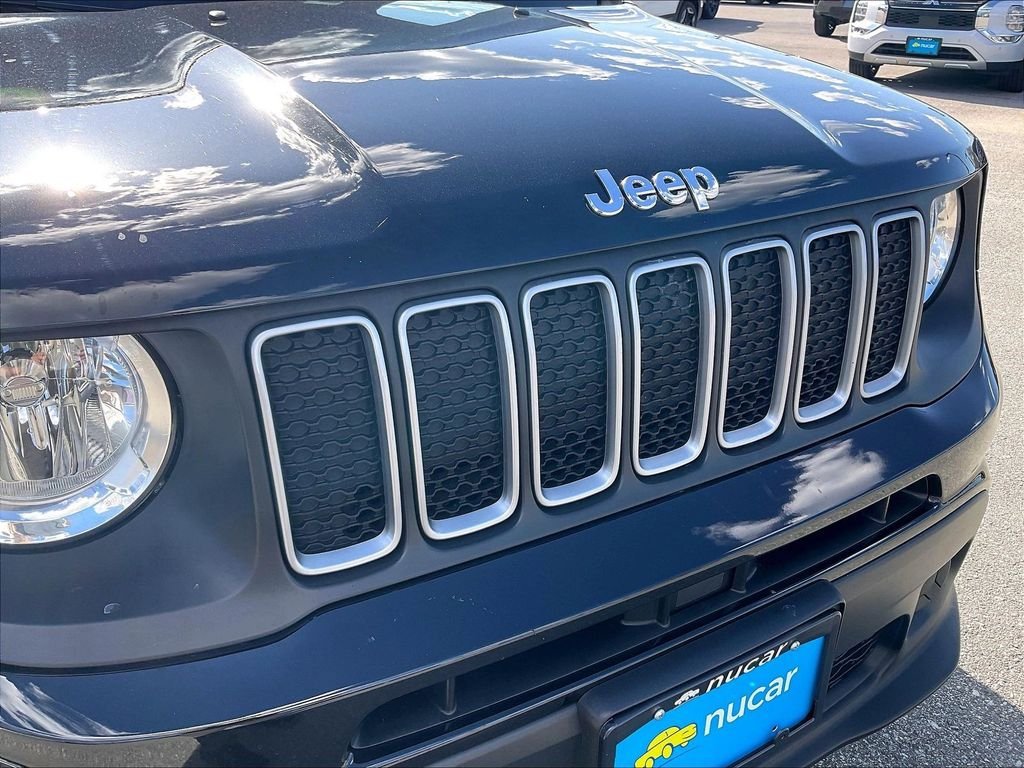 Used 2023 Jeep Renegade Latitude AWD/4WD image 26