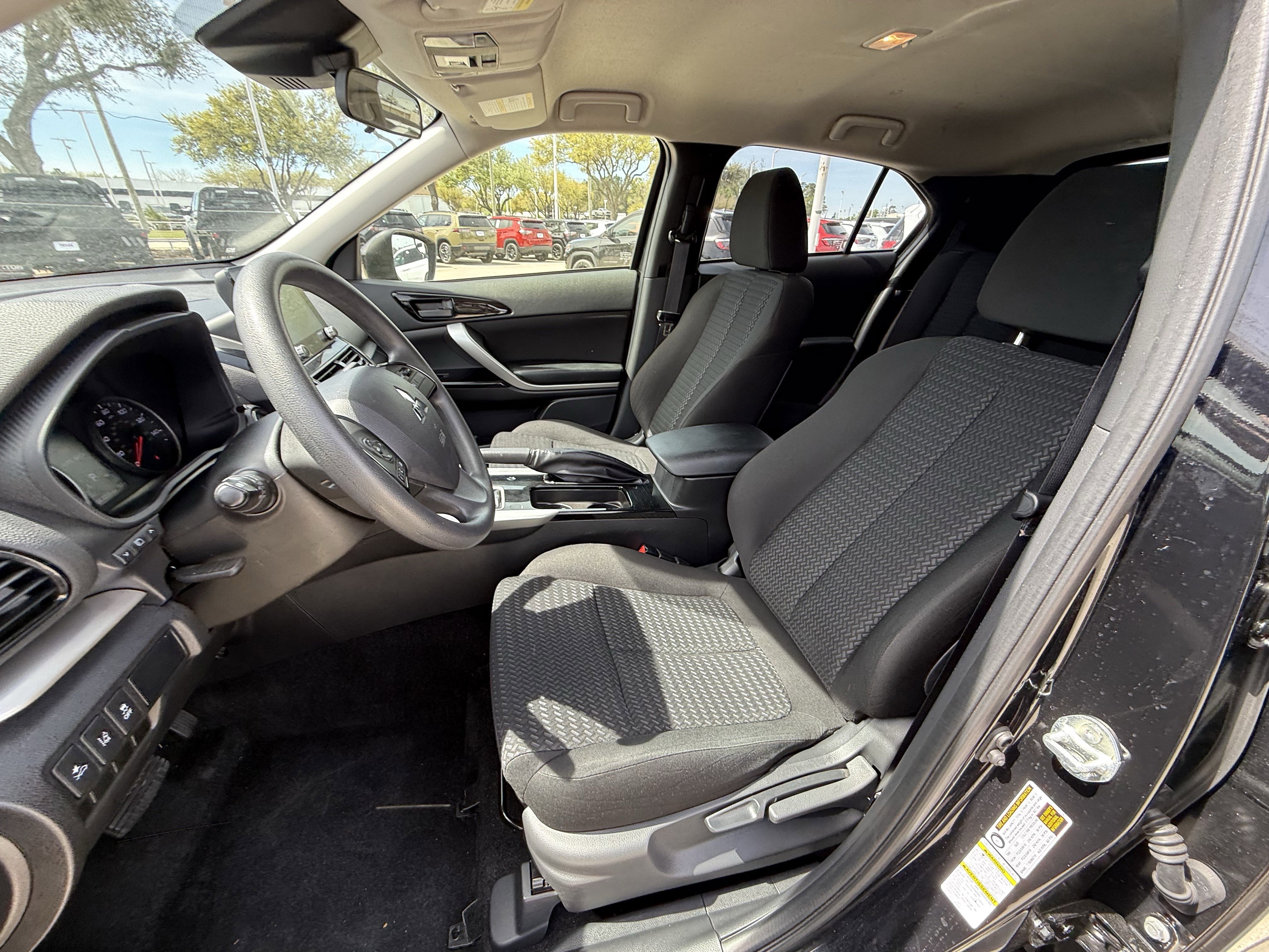 Used 2024 Mitsubishi Eclipse Cross LE image 27