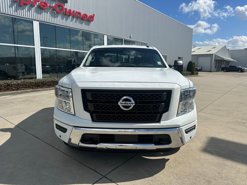 Used 2021 Nissan Titan SV w/ SV Convenience Package image 2