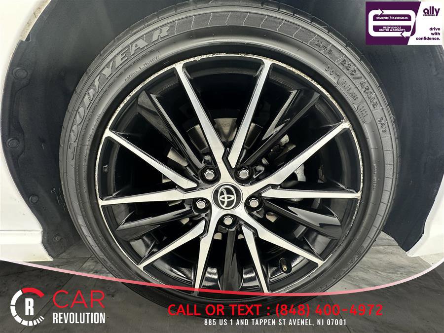 Used 2022 Toyota Camry SE FWD image 10