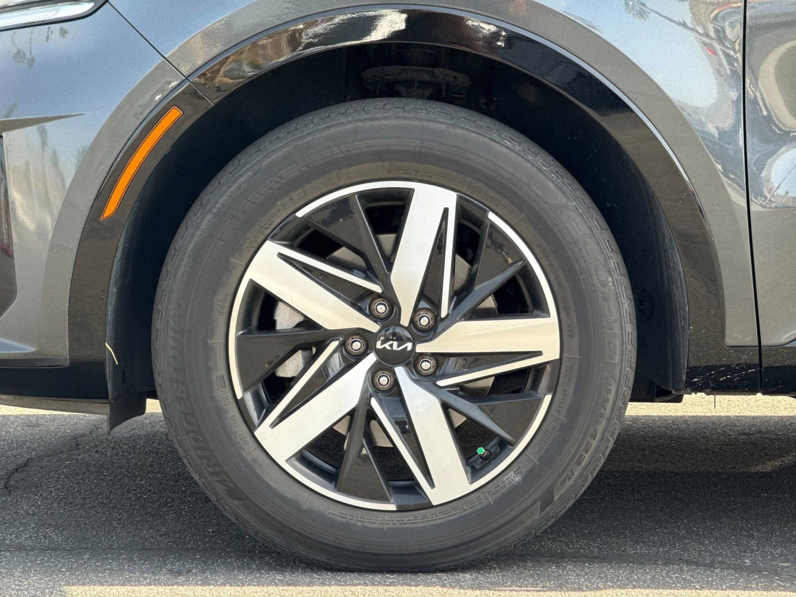 Certified 2023 Kia Sorento S FWD image 26
