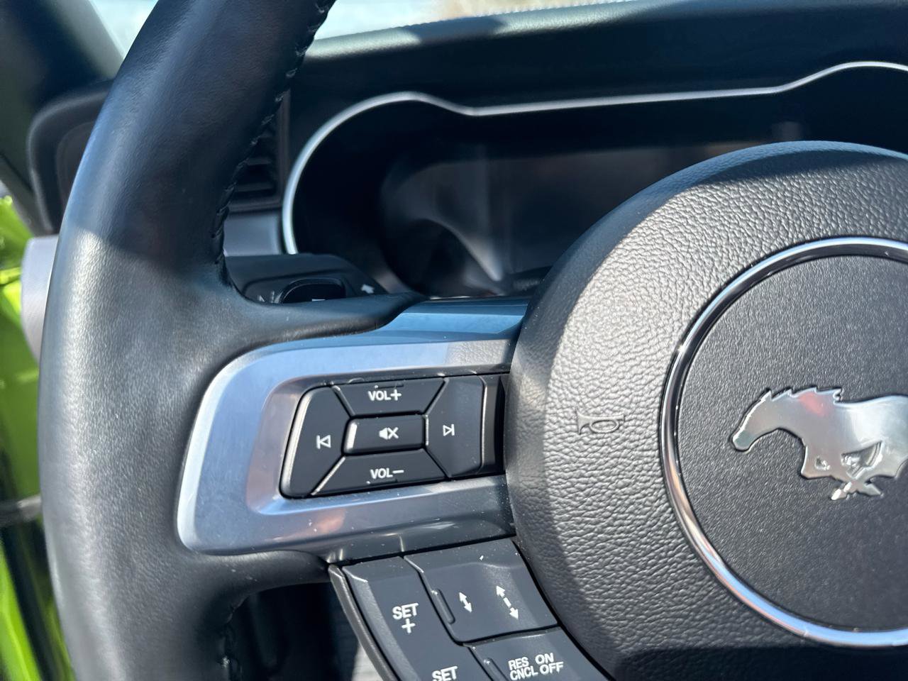 Used 2020 Ford Mustang GT Premium w/ Equipment Group 401A RWD image 30