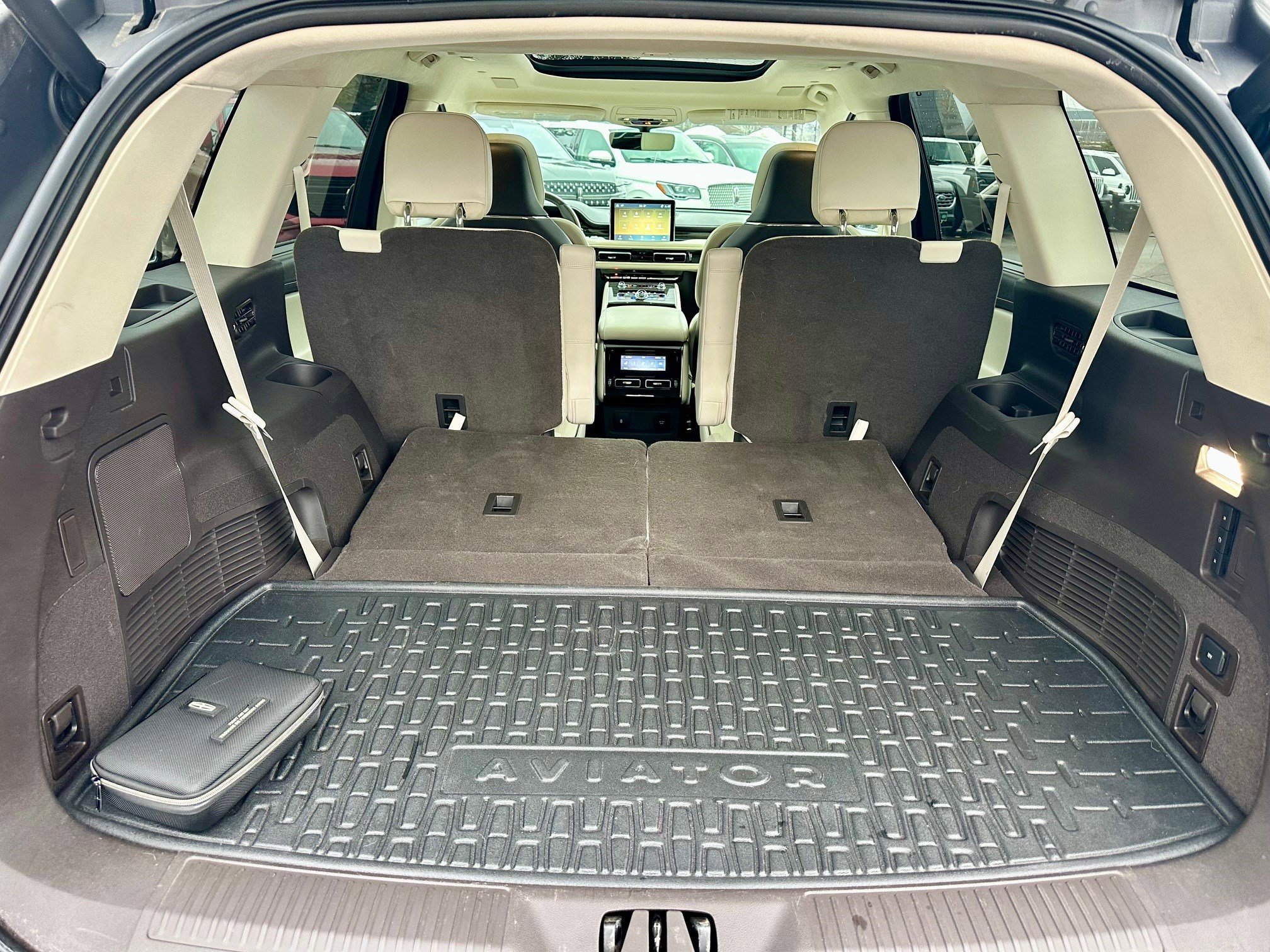 Used 2024 Lincoln Aviator Black Label w/ Dynamic Handling Package image 9