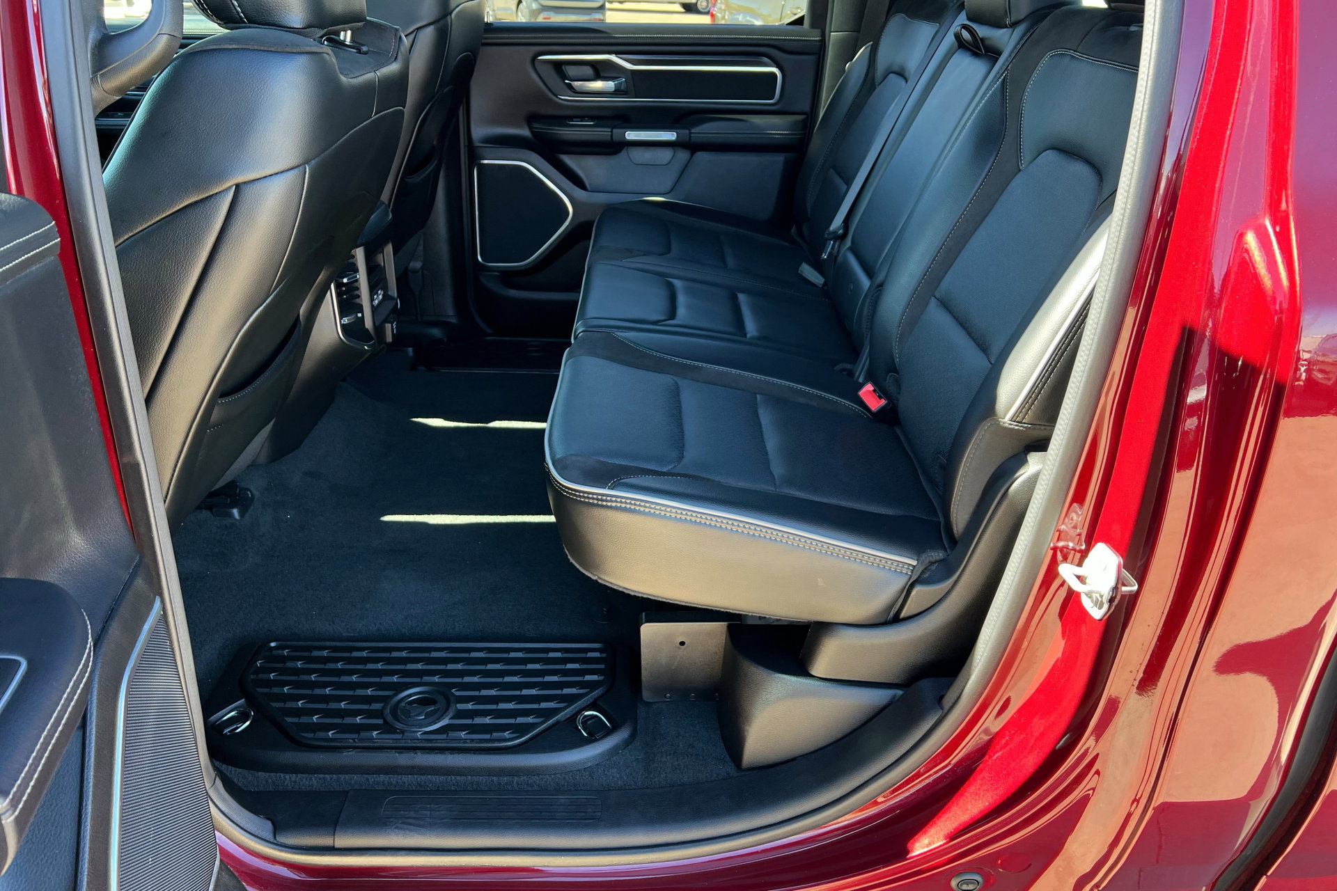 Certified 2023 RAM 1500 Laramie image 21