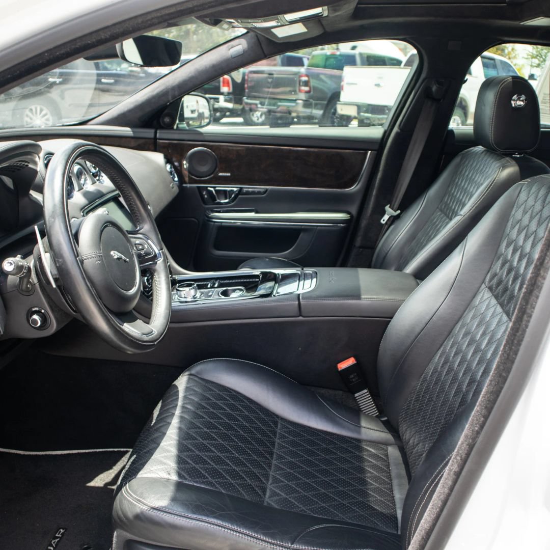 Used 2019 Jaguar XJ L Portfolio RWD image 32