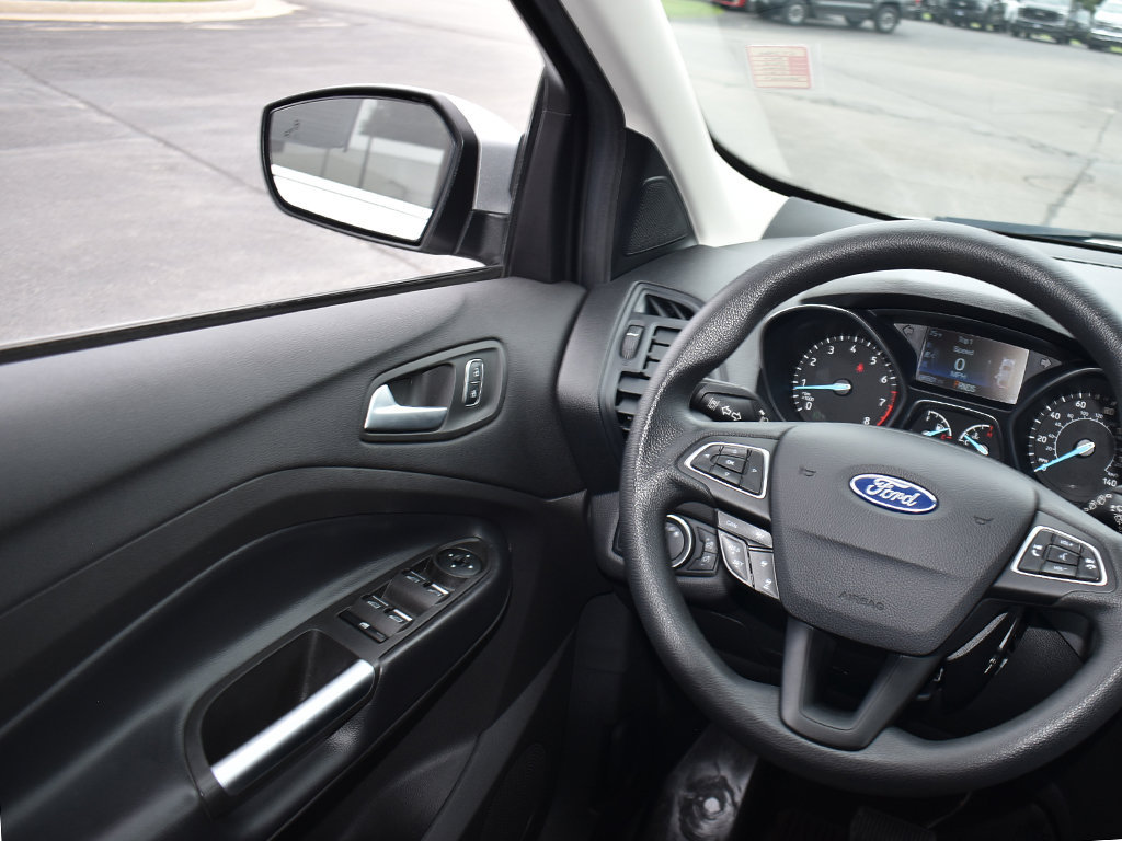 Used 2019 Ford Escape SE FWD image 19