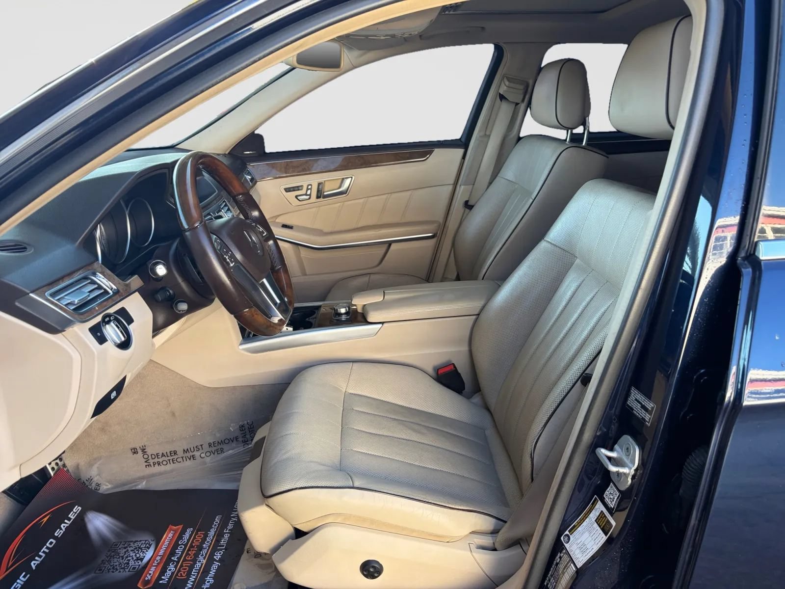 Used 2014 Mercedes-Benz E 550 4MATIC Sedan image 12