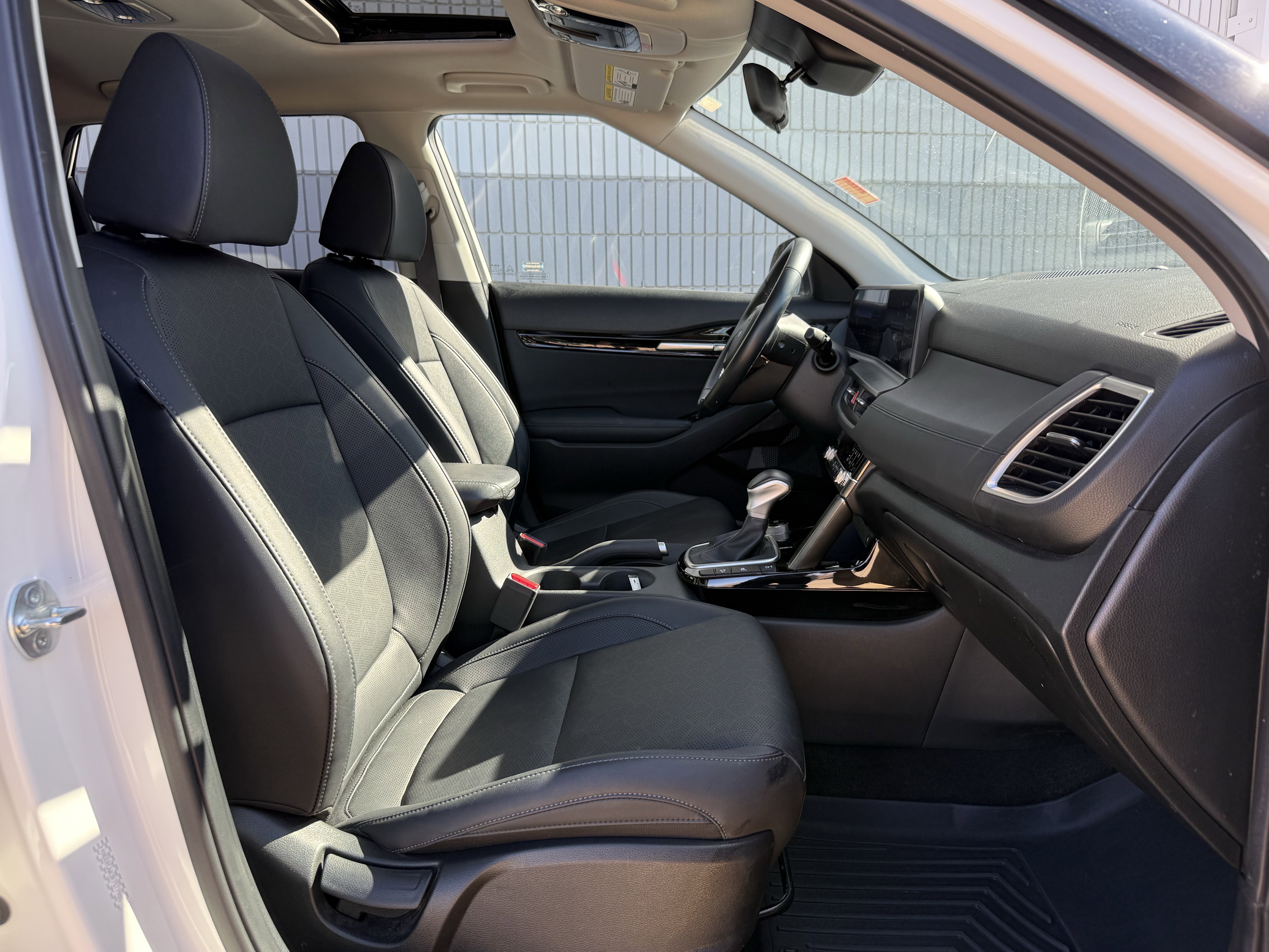 Used 2024 Kia Seltos EX image 5