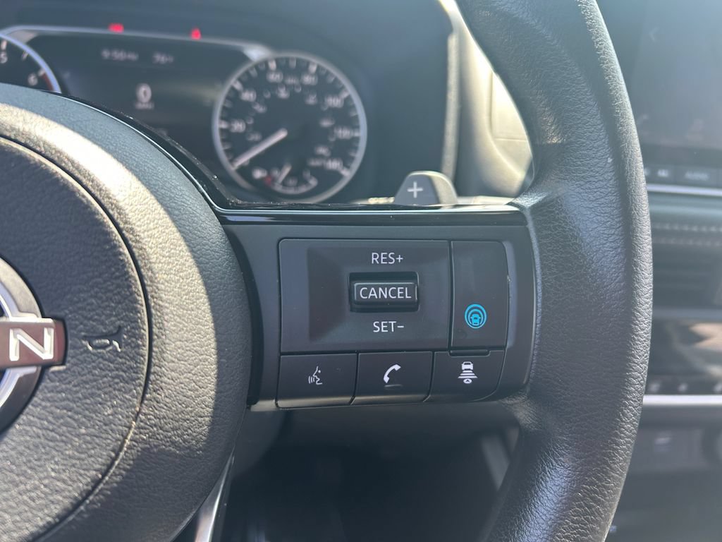 Used 2023 Nissan Rogue SV AWD/4WD image 11