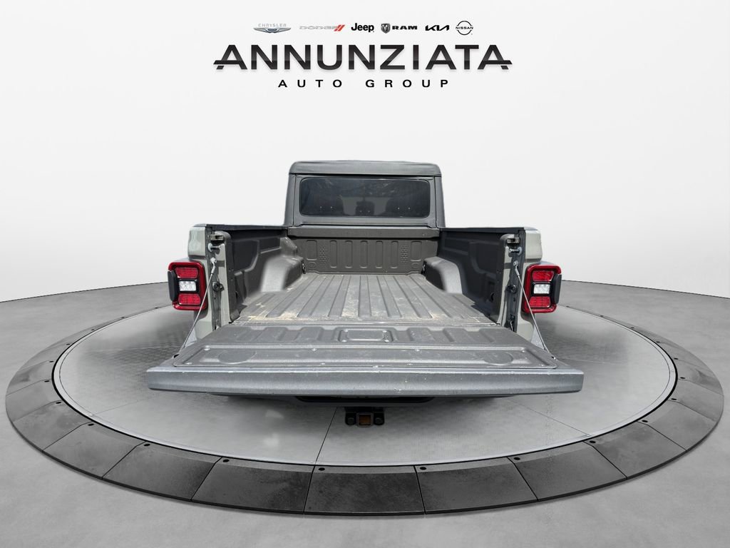 Certified 2022 Jeep Gladiator Mojave w/ LED Lighting Group AWD/4WD image 18