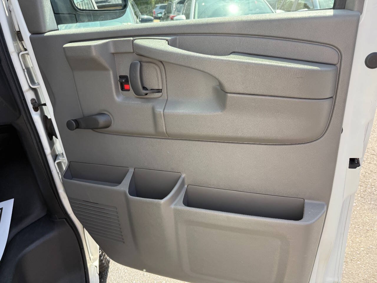 Used 2013 GMC Savana 2500 RWD image 23