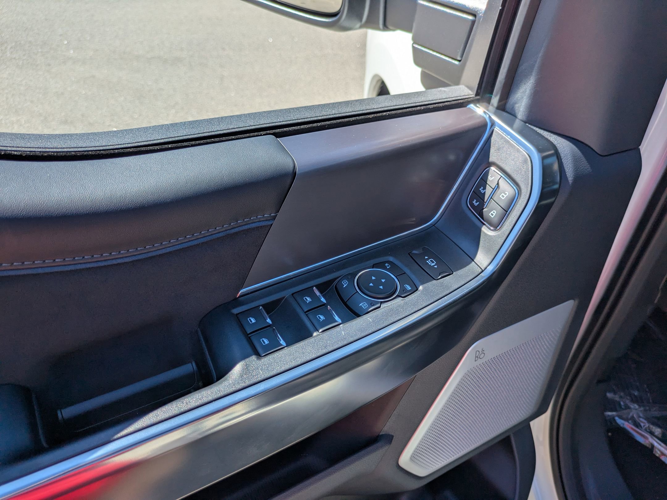 New 2026 Ford F250 Platinum w/ Tremor Off-Road Package image 17