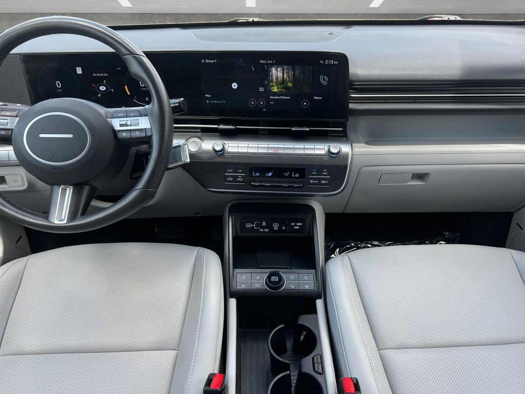 Used 2024 Hyundai Kona Limited FWD image 3