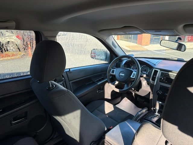 Used 2009 Jeep Grand Cherokee Laredo AWD/4WD image 31