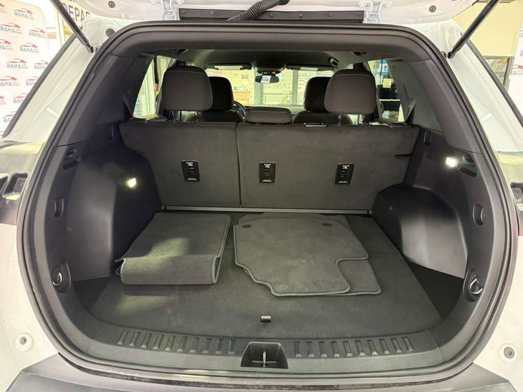 Used 2026 Chevrolet Equinox LT image 48