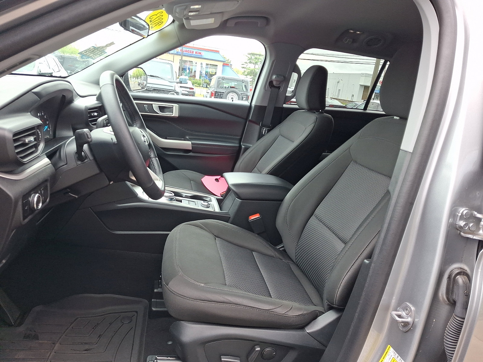 Certified 2023 Ford Explorer XLT image 16