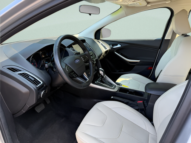 Certified 2017 Ford Focus Titanium FWD image 4