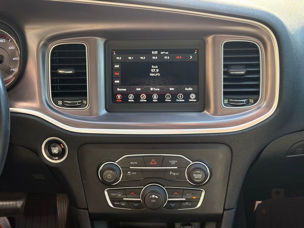 Used 2019 Dodge Charger SXT image 13