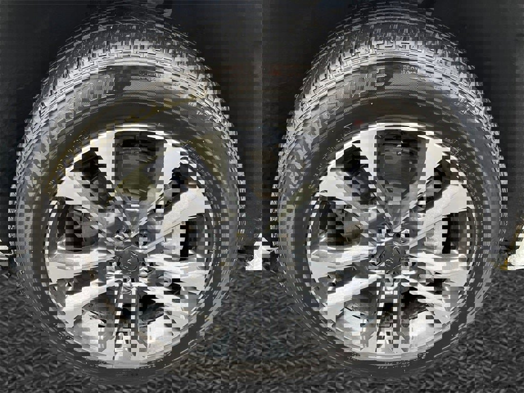 Used 2024 Jeep Grand Cherokee Overland w/ Luxury Tech Group IV image 11