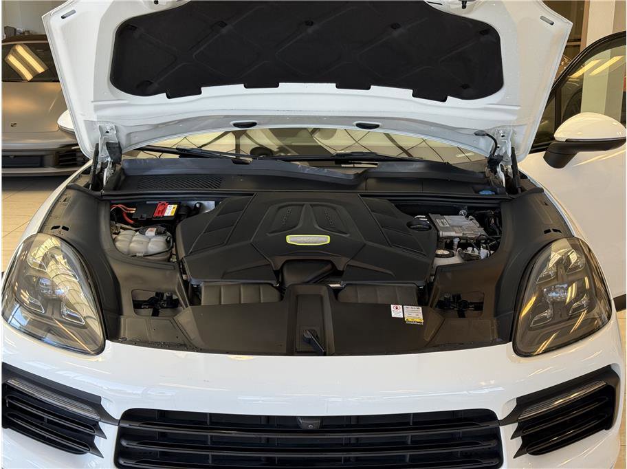Used 2022 Porsche Cayenne E-Hybrid w/ Premium Plus Package image 51