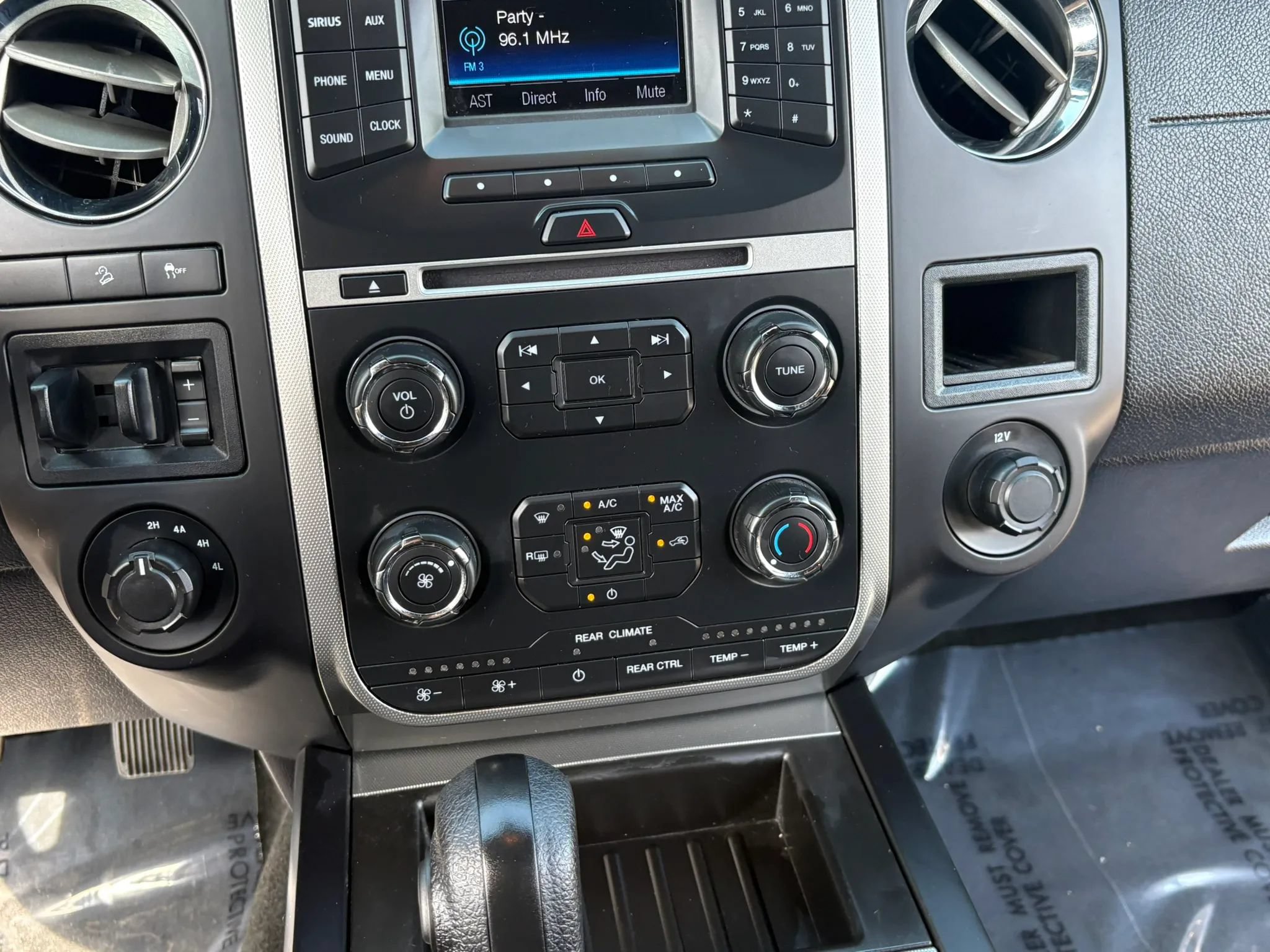 Used 2016 Ford Expedition XL w/ Equipment Group 101A AWD/4WD image 23