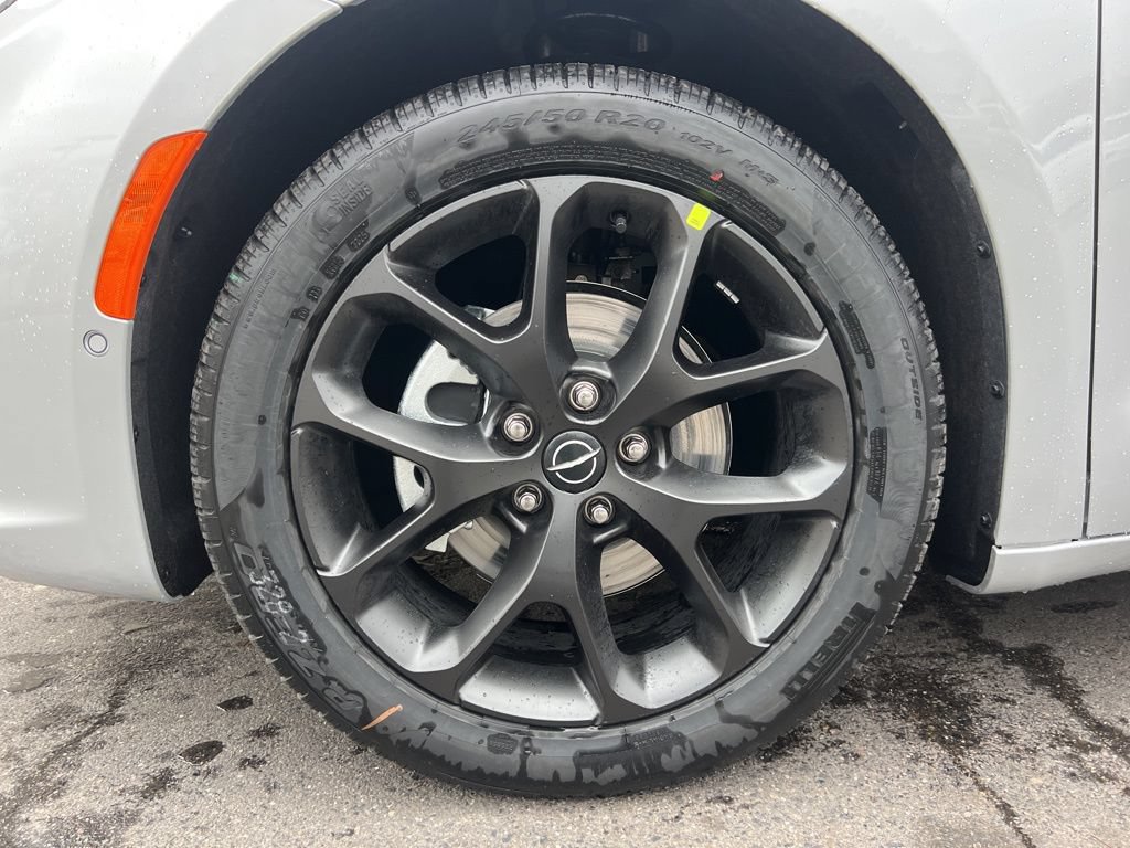 New 2026 Chrysler Pacifica Select w/ S Appearance Package FWD image 26