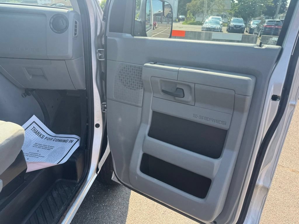 Used 2012 Ford E-350 and Econoline 350 XLT RWD image 24