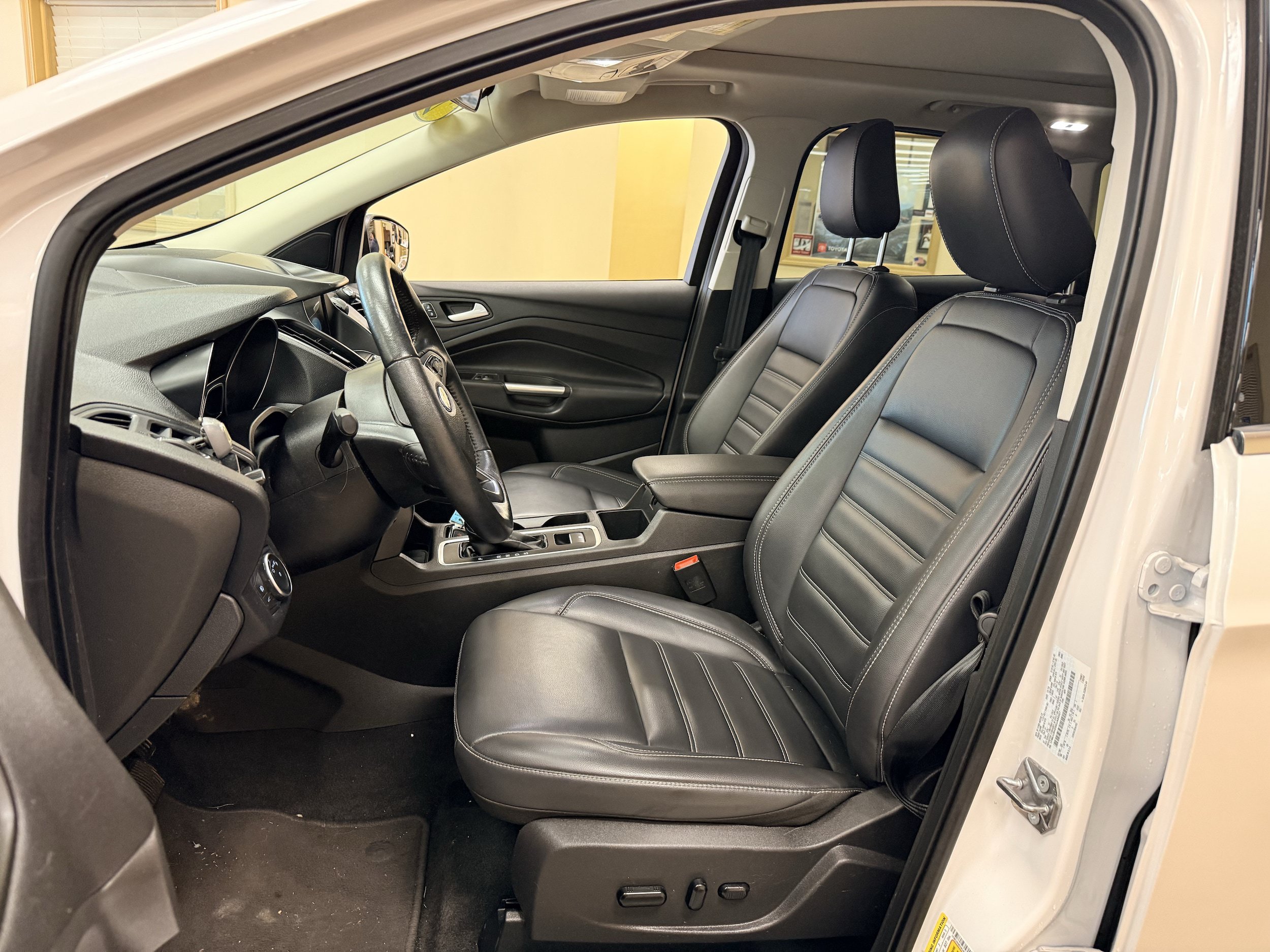 Used 2019 Ford Escape SEL AWD/4WD image 7