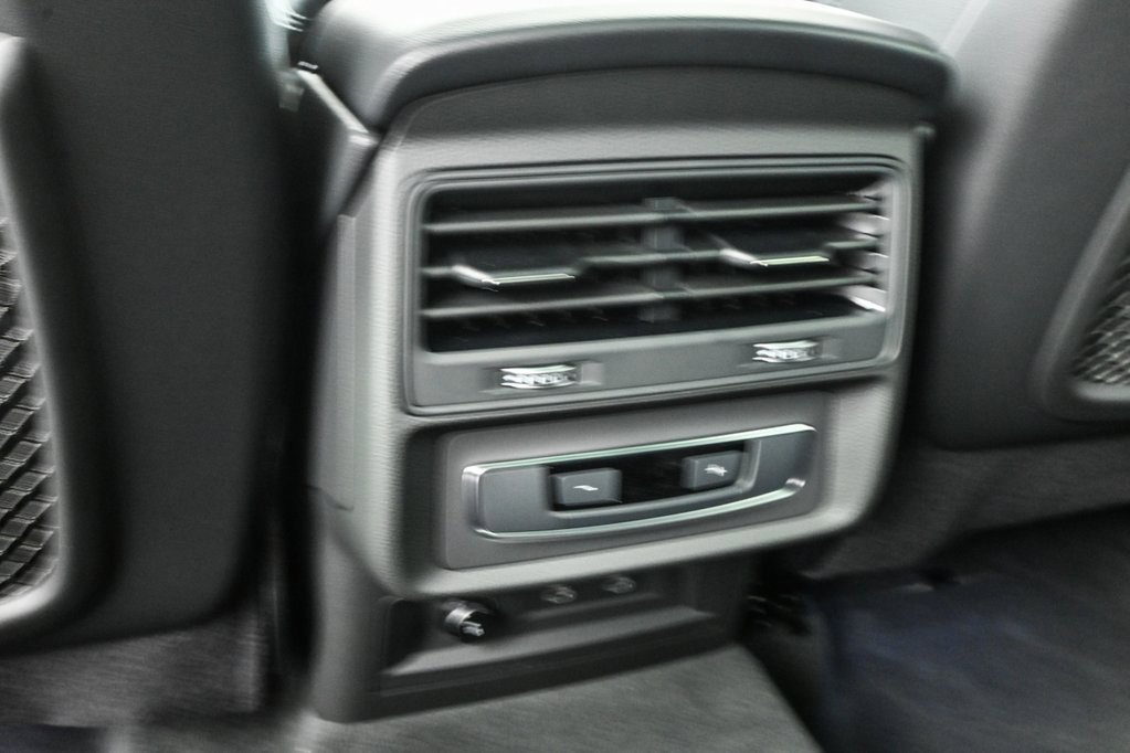 New 2025 Audi Q8 Premium image 18