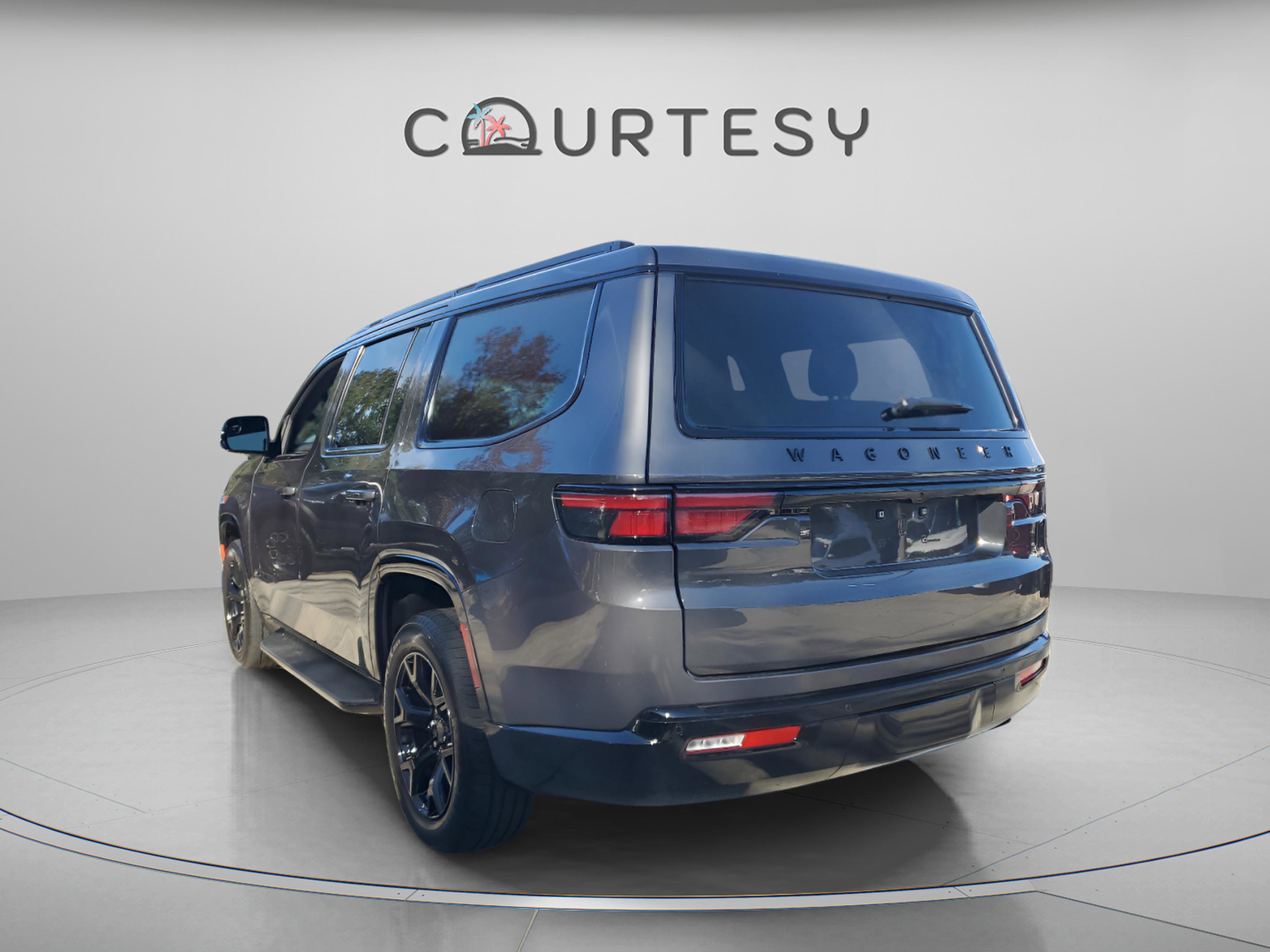 Certified 2025 Jeep Wagoneer Series II image 3