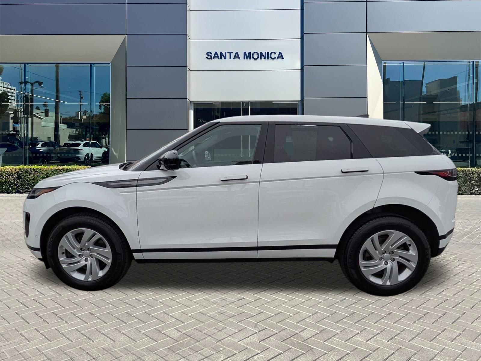 Used 2024 Land Rover Range Rover Evoque S image 8