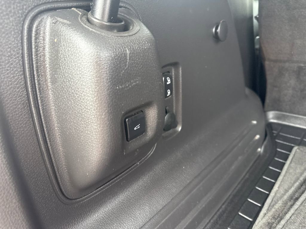 Used 2010 Ford Edge SEL image 24