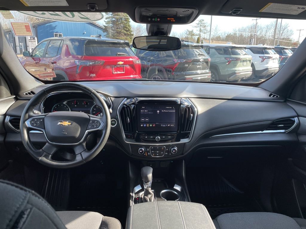 Used 2023 Chevrolet Traverse LT image 12