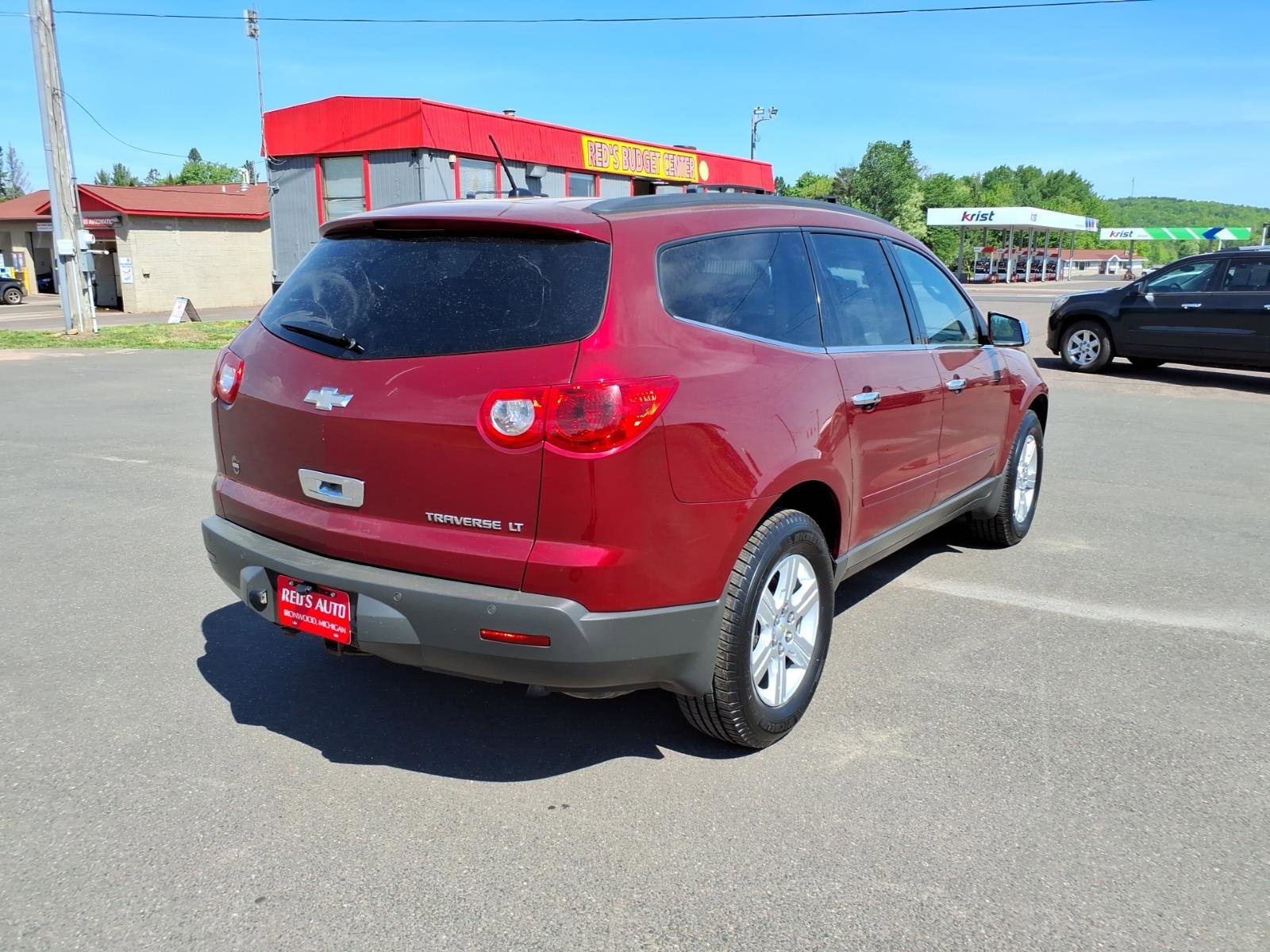 Used 2011 Chevrolet Traverse LT w/ Personal Connectivity Package FWD image 6