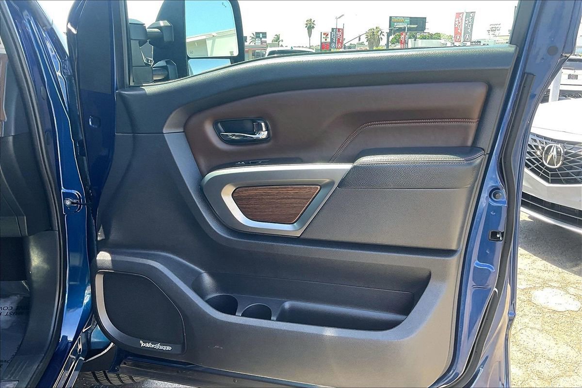 Used 2017 Nissan Titan Platinum Reserve AWD/4WD image 22