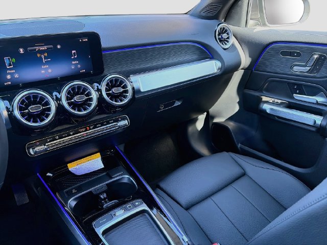 New 2026 Mercedes-Benz GLB 250 4MATIC image 23