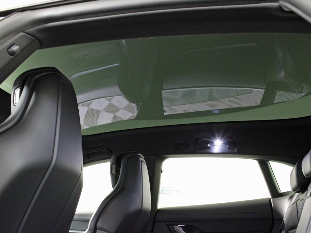 Used 2025 Porsche Taycan 4S image 21