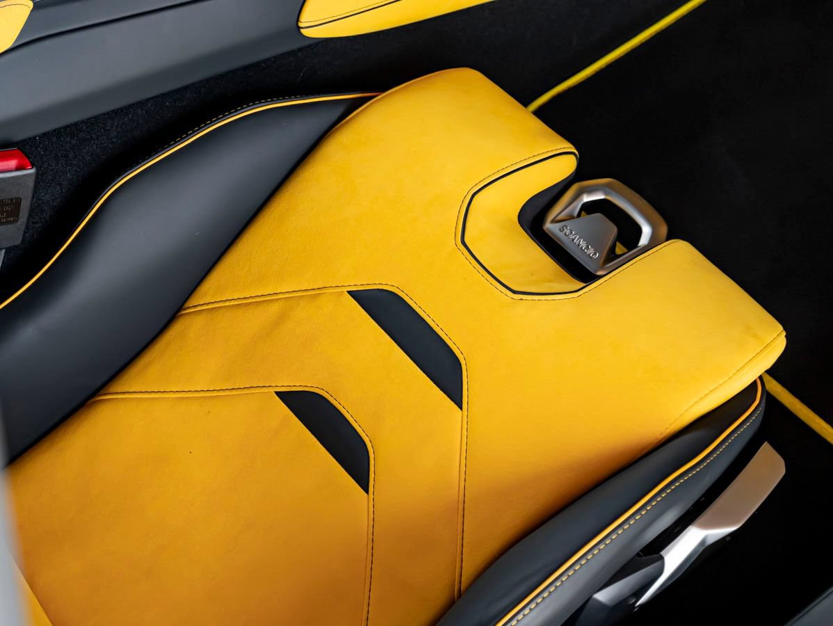 Used 2022 Lamborghini Huracan EVO RWD image 26