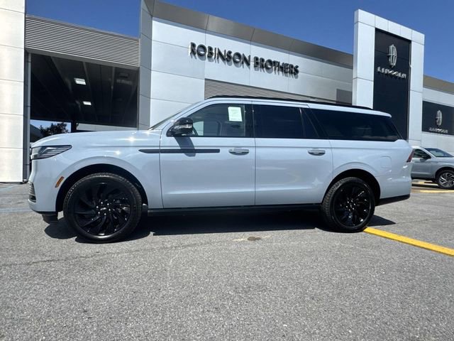 New 2026 Lincoln Navigator L Reserve AWD/4WD image 6