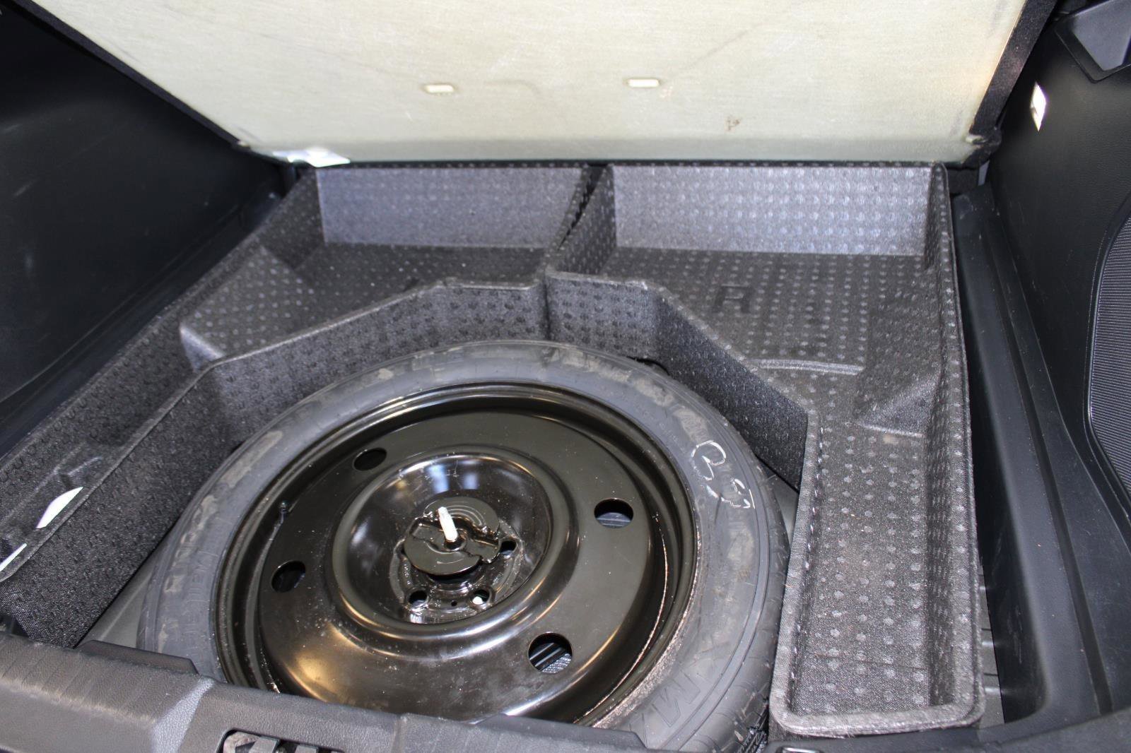 Used 2017 Ford Edge Titanium image 29