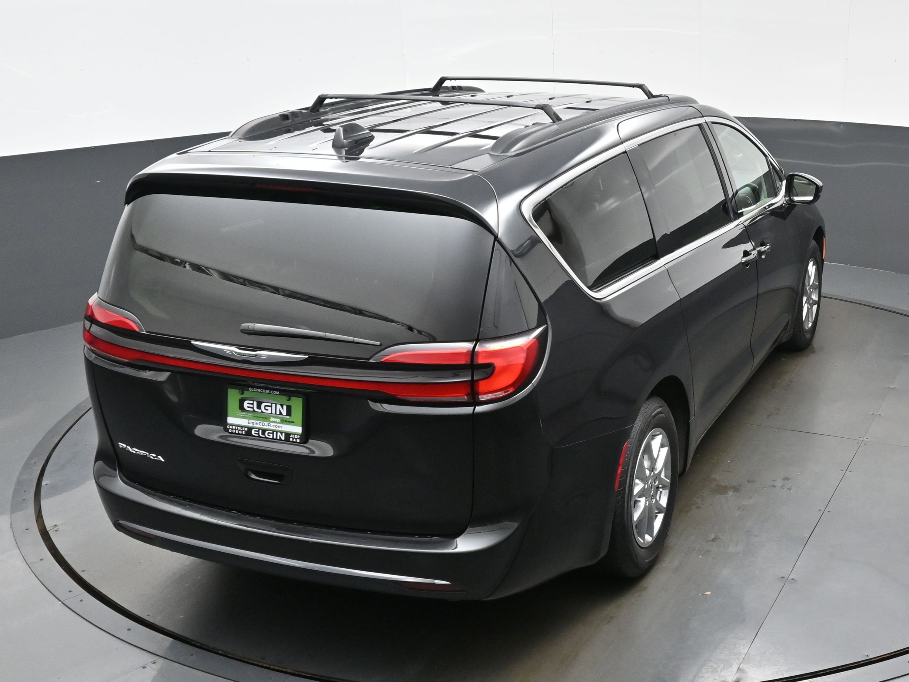 Used 2022 Chrysler Pacifica Touring-L image 37
