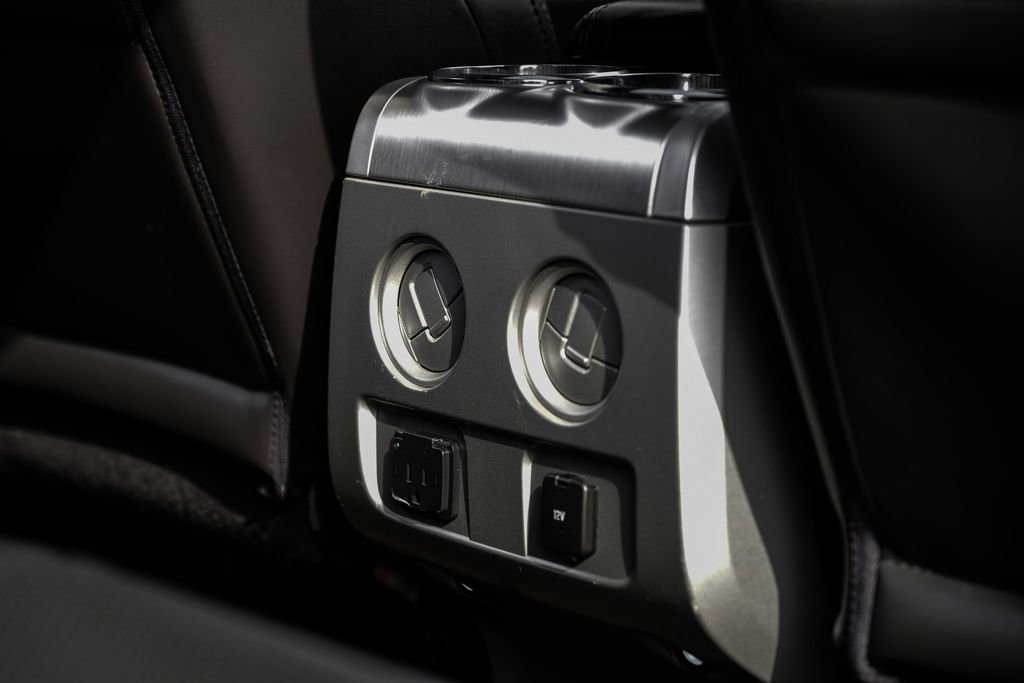 Used 2013 Ford F150 Platinum image 35