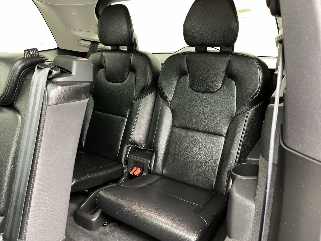Used 2022 Volvo XC90 T6 Momentum w/ Advanced Package AWD/4WD image 16