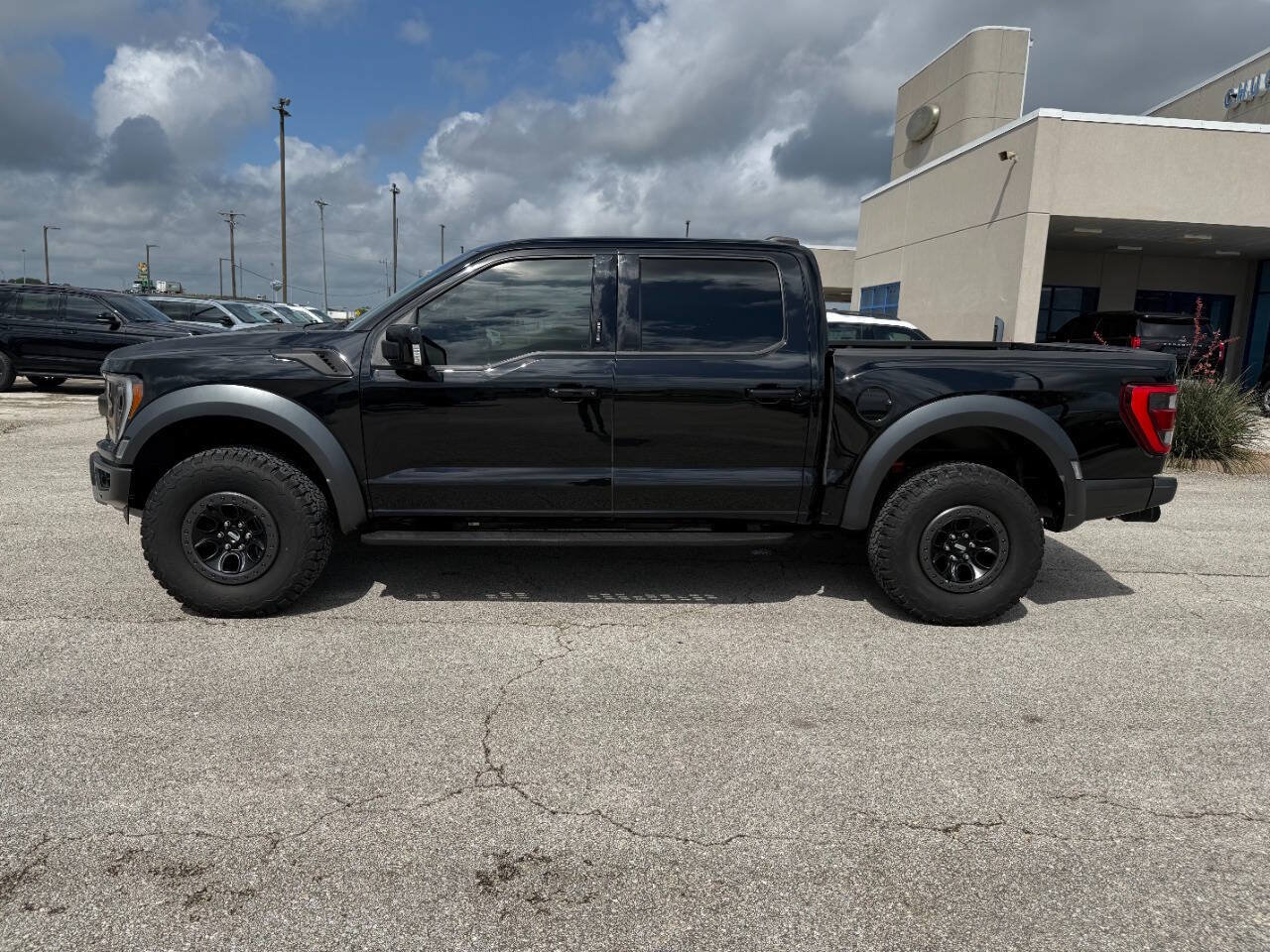 Used 2023 Ford F150 Raptor w/ Raptor Carbon Fiber Package AWD/4WD image 2