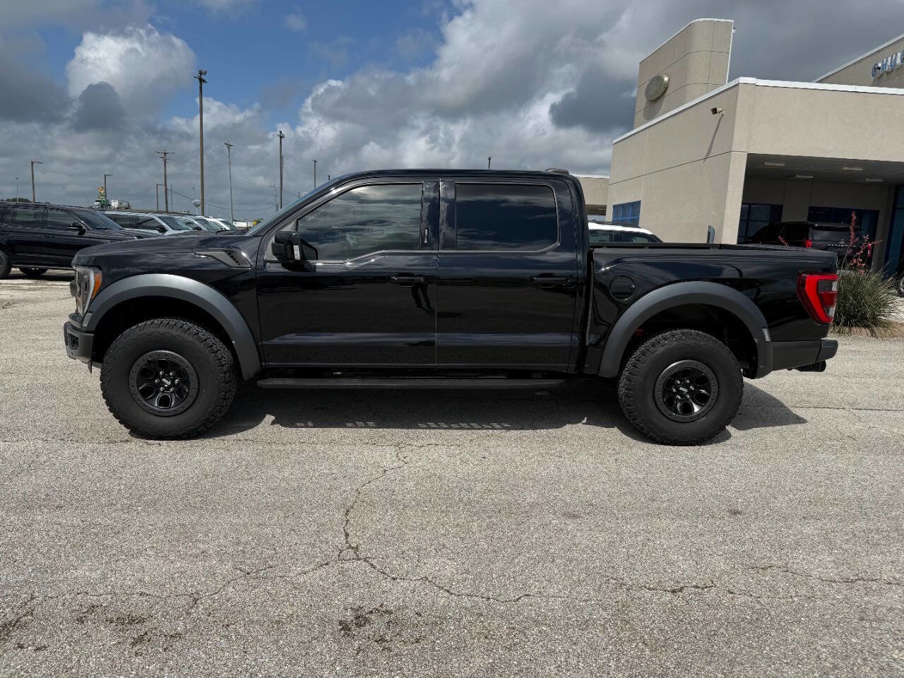 Used 2023 Ford F150 Raptor w/ Raptor Carbon Fiber Package AWD/4WD image 2