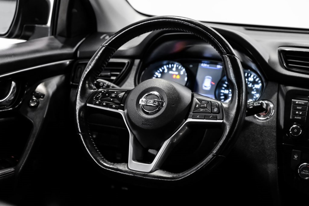 Used 2019 Nissan Rogue Sport SL w/ Premium Package image 19