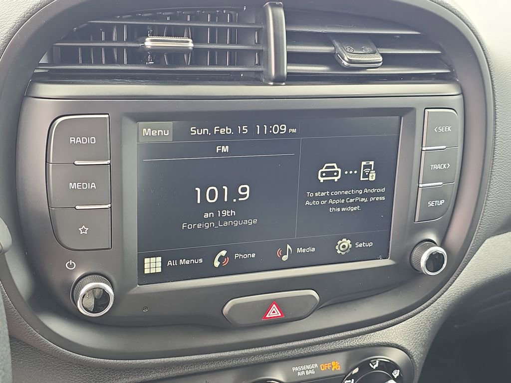 Certified 2025 Kia Soul LX image 22