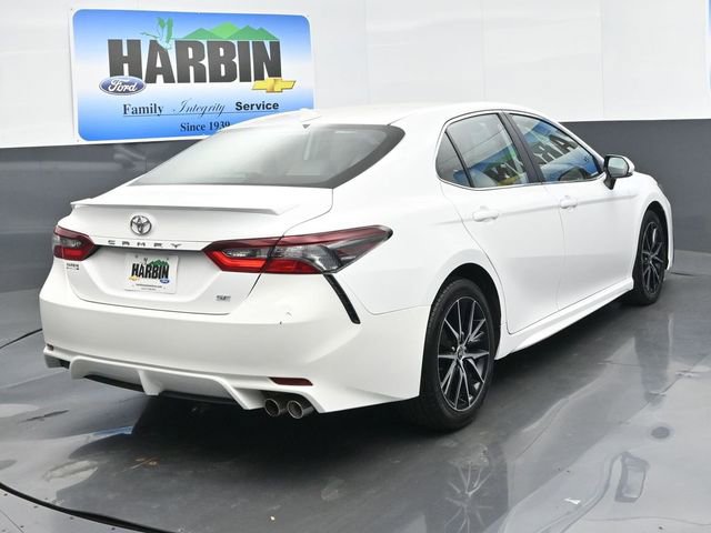 Used 2022 Toyota Camry SE FWD image 5